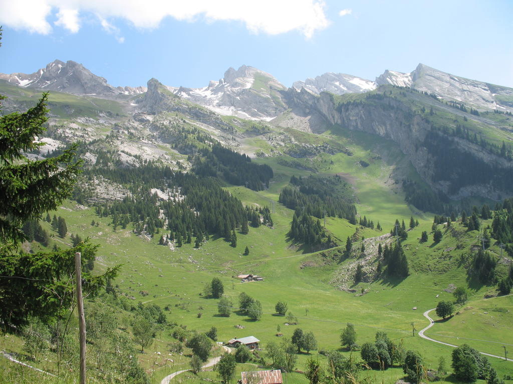 Hôtel Bellachat La Clusaz Buitenkant foto