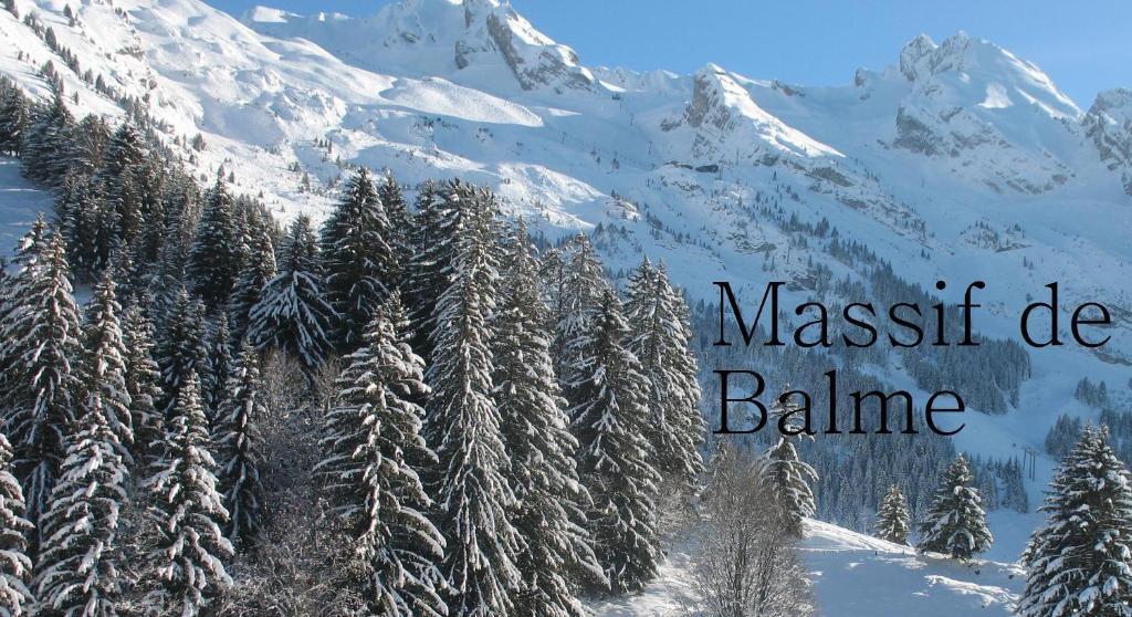 Hôtel Bellachat La Clusaz Buitenkant foto